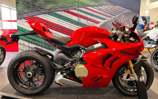 New 2024 Ducati Panigale V4 S