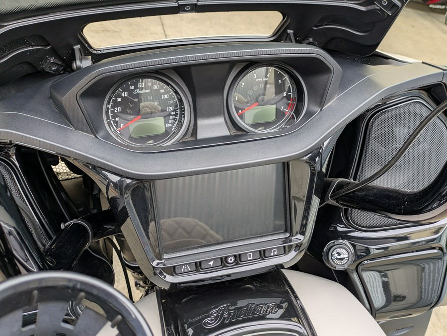 2023 Indian Motorcycle Pursuit® Dark Horse®