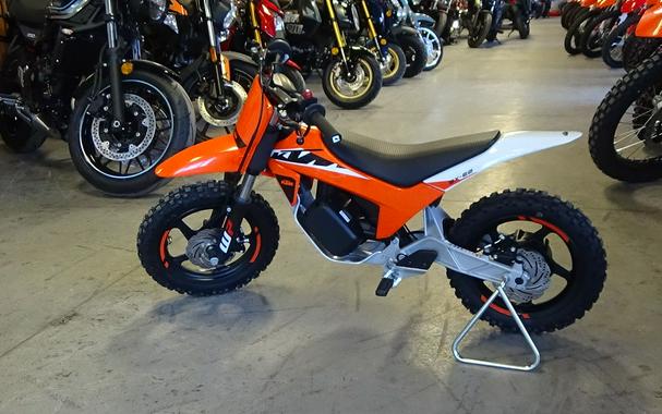 FIRST LOOK! THE ALUMINUM FRAMED 2024 KTM SX-E 2 IS COMING SOON