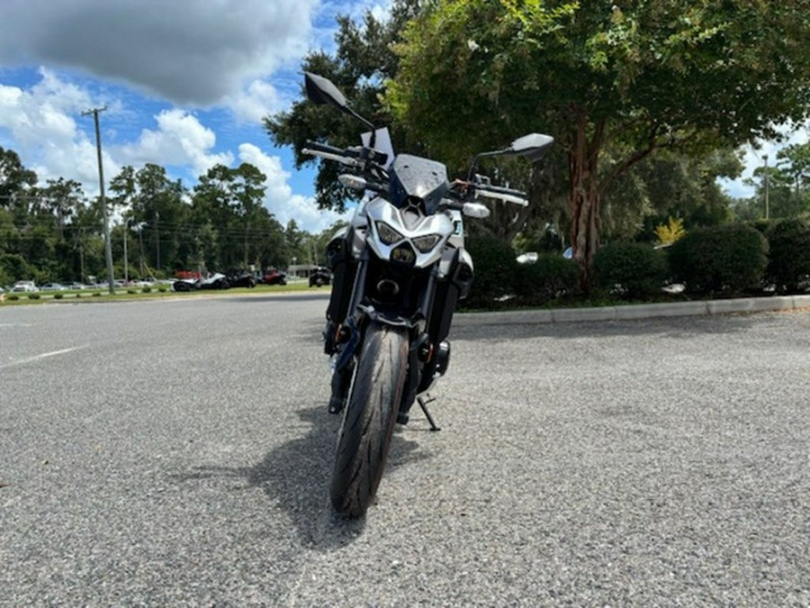 2025 Kawasaki Z900 ABS Galaxy Silver/Metallic Spark Black