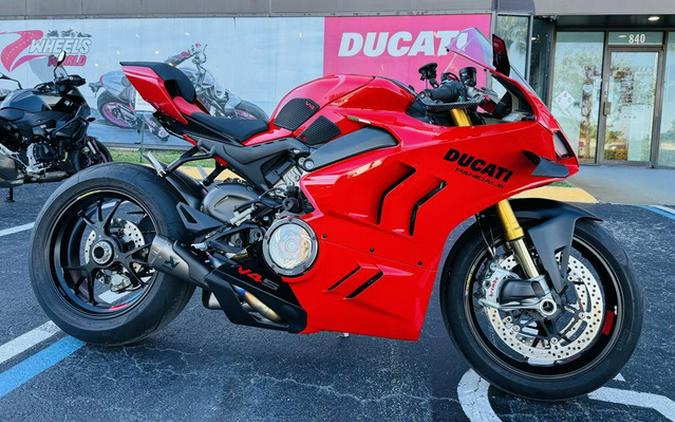 2024 Ducati Panigale V4 S Red