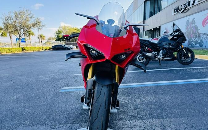 2024 Ducati Panigale V4 S Red