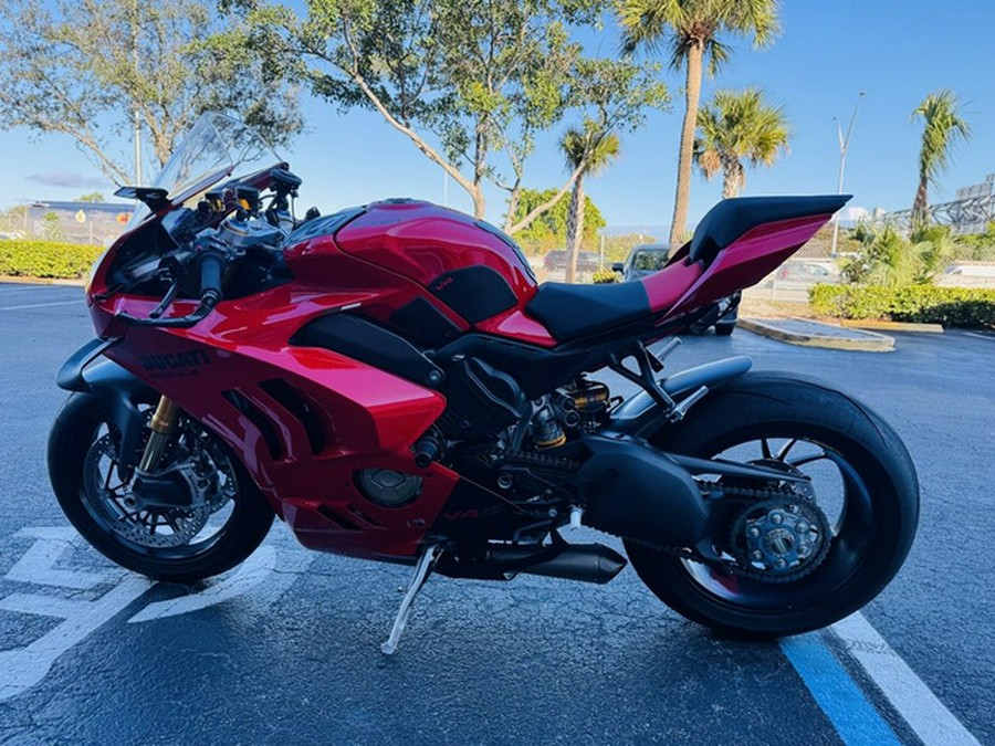 2024 Ducati Panigale V4 S Red