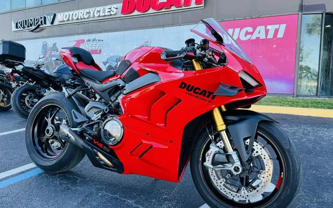 2024 Ducati Panigale V4 S Red