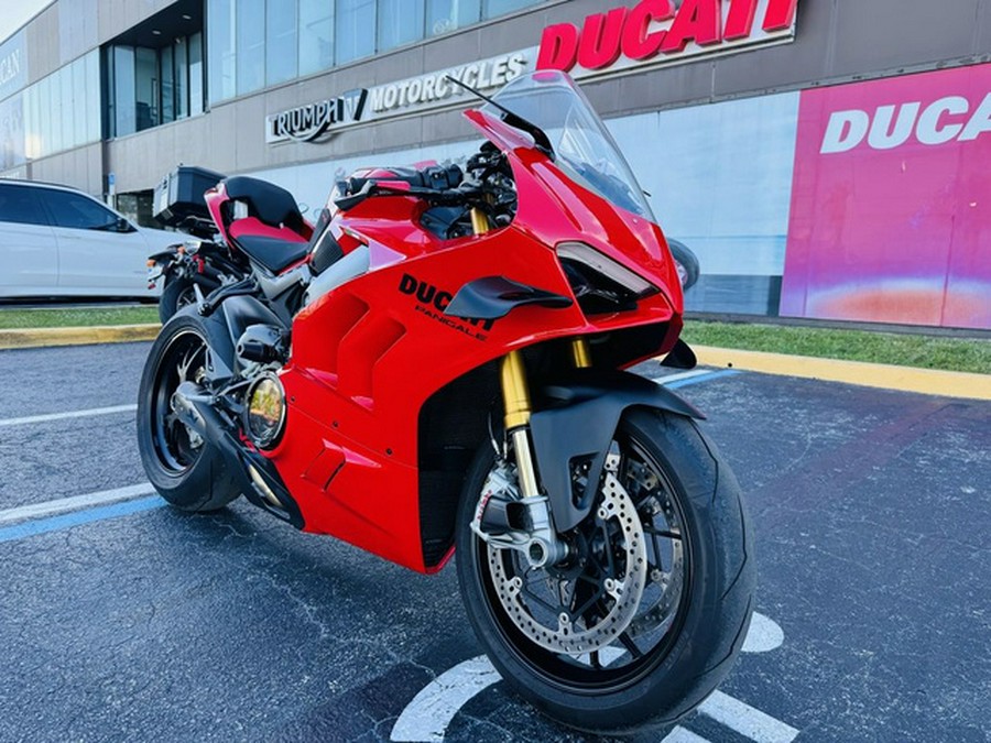 2024 Ducati Panigale V4 S Red