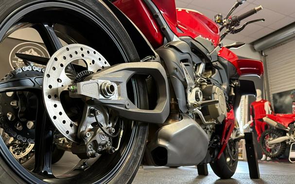 2025 Ducati Streetfighter V4 S