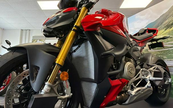 2025 Ducati Streetfighter V4 S