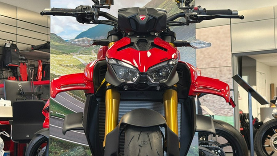 2025 Ducati Streetfighter V4 S