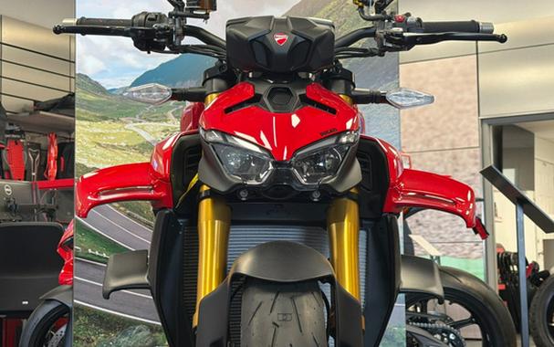 2025 Ducati Streetfighter V4 S