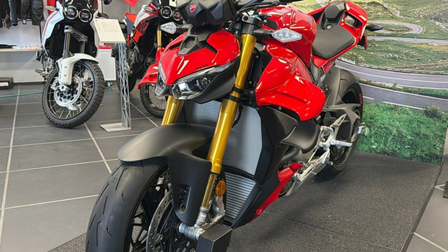 2025 Ducati Streetfighter V4 S