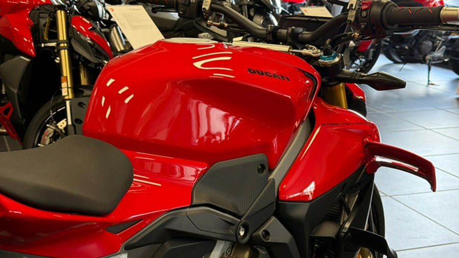 2025 Ducati Streetfighter V4 S