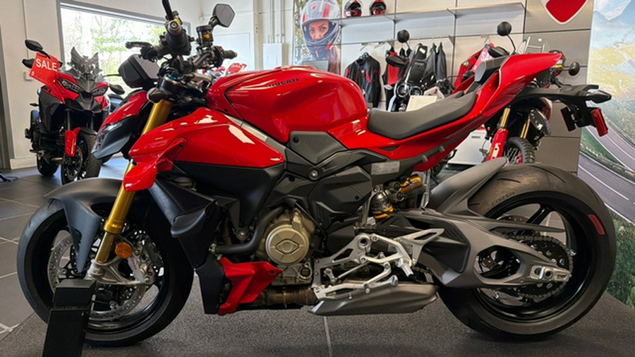 2025 Ducati Streetfighter V4 S