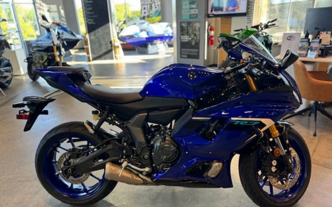 2025 Yamaha YZF R7