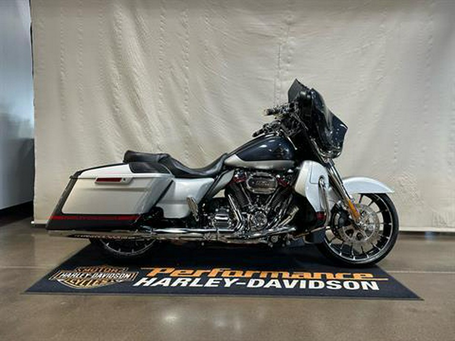 2019 Harley-Davidson CVO™ Street Glide®