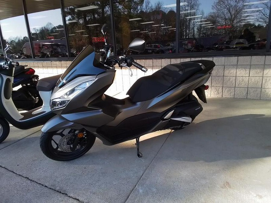 2025 Honda® PCX
