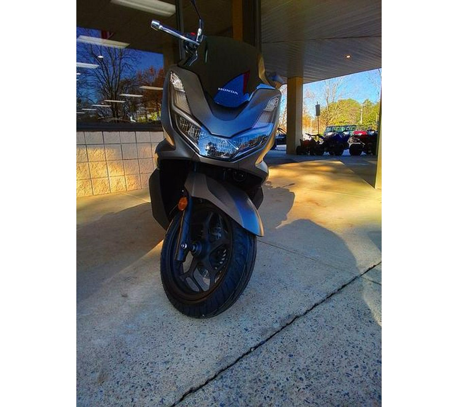 2025 Honda® PCX