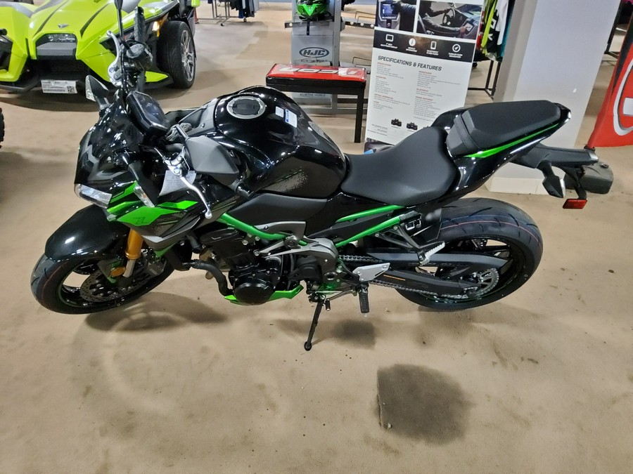 2024 Kawasaki Z900 SE ABS