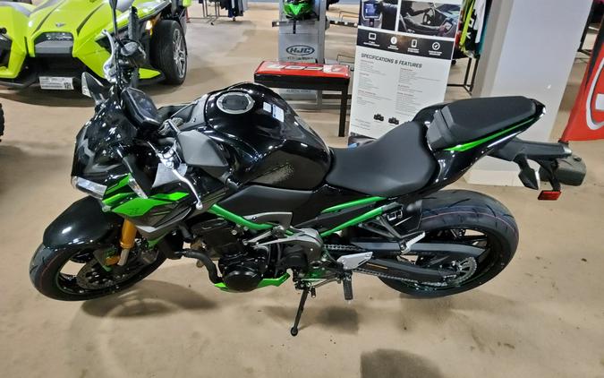 2024 Kawasaki Z900 SE ABS