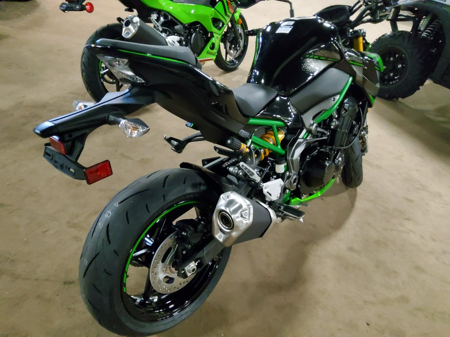 2024 Kawasaki Z900 SE ABS