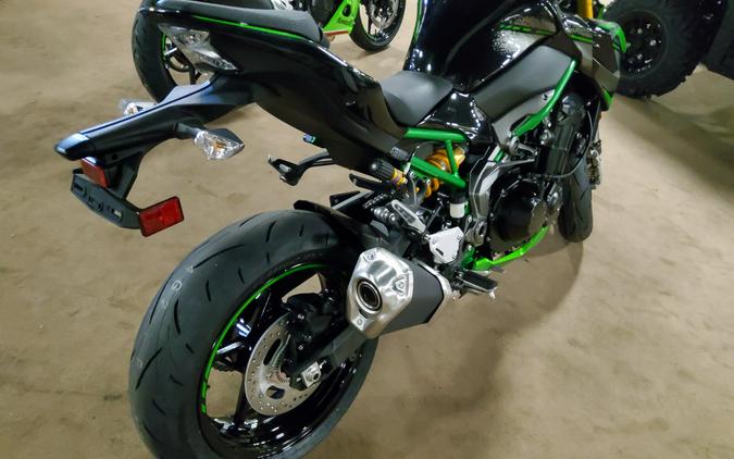 2024 Kawasaki Z900 SE ABS