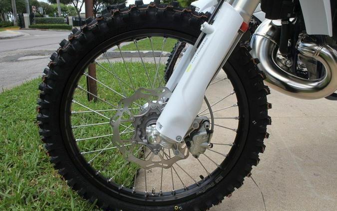 2025 Husqvarna TC 300