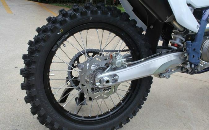 2025 Husqvarna TC 300