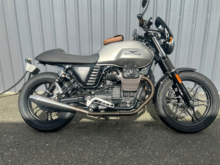 2016 Moto Guzzi V7 II STONE