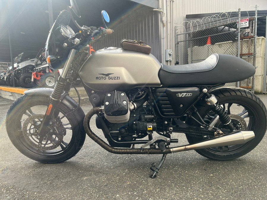 2016 Moto Guzzi V7 II STONE
