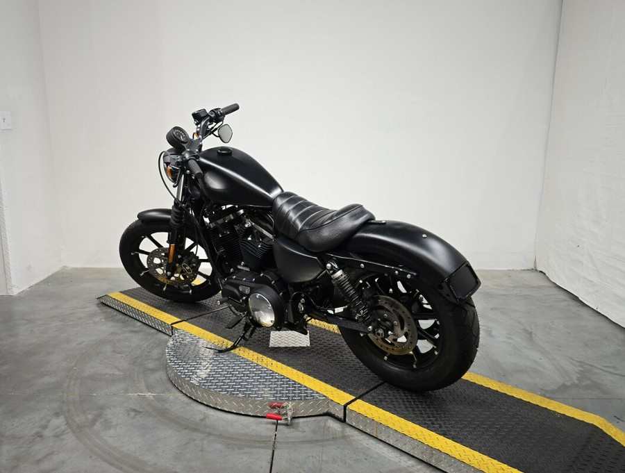 XL 883N 2021 Iron 883™