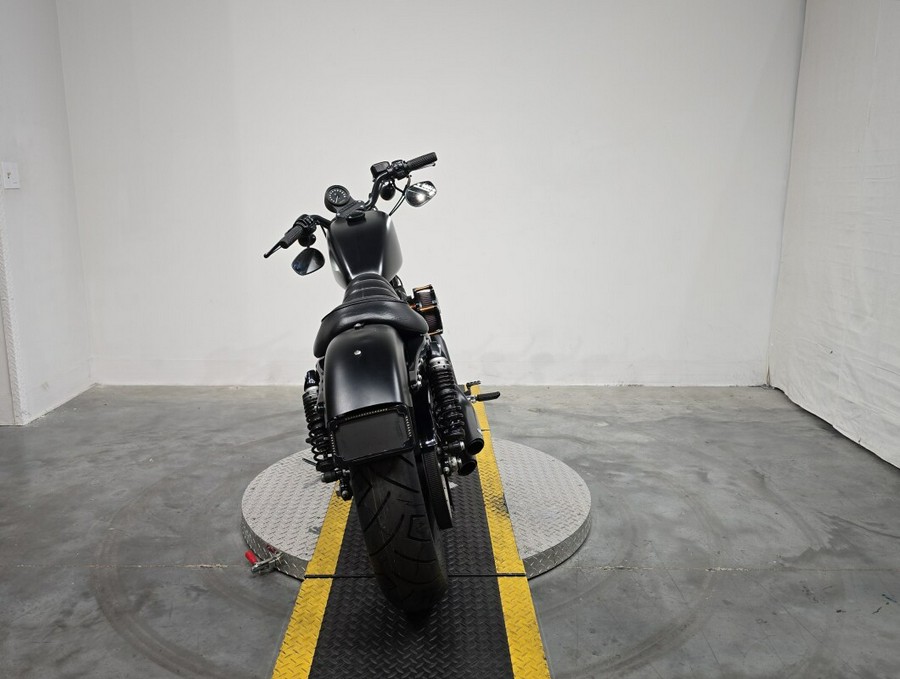 XL 883N 2021 Iron 883™