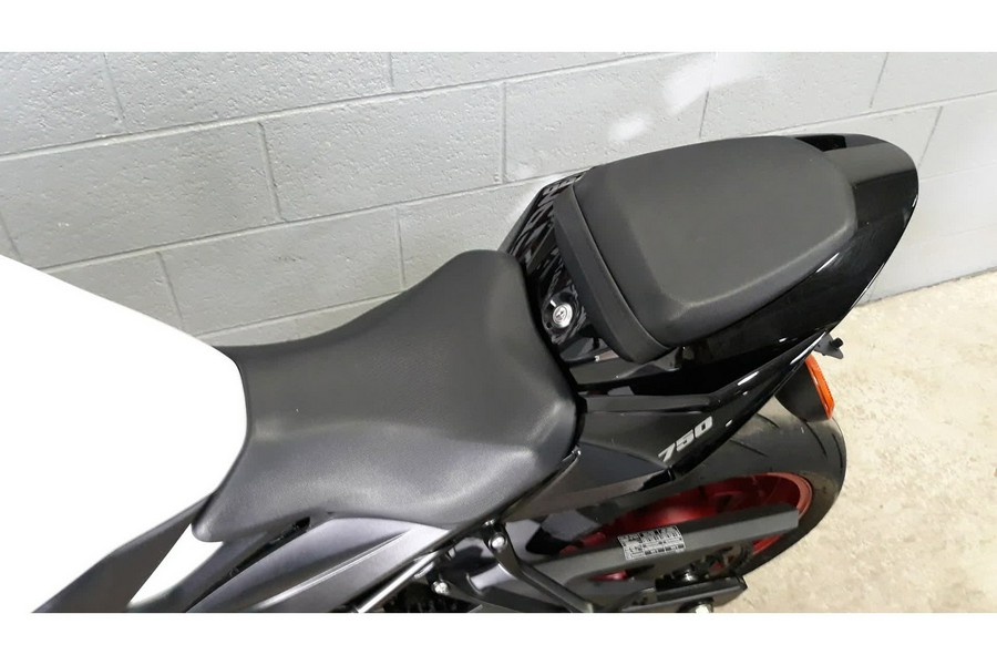 2020 GSX-S750ZAM0 - Suzuki