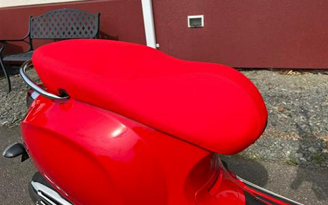 2023 Vespa Primavera 150 Red