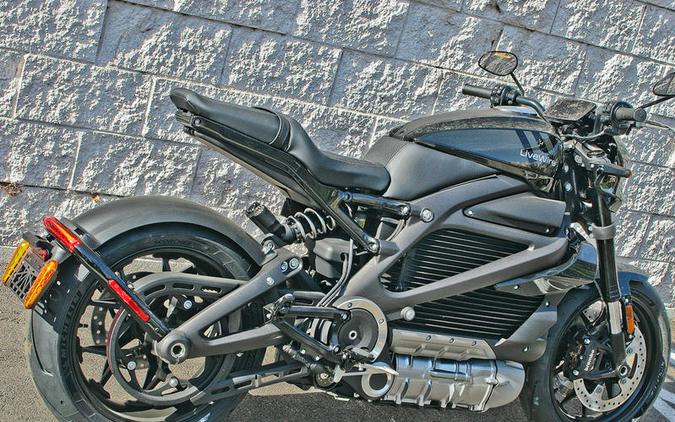 2021 LiveWire One Review [27 Fast Facts – Electric Motorcycle]