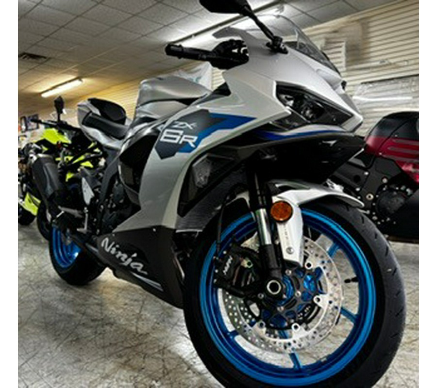 2027 Kawasaki Ninja® ZX™-6R ABS