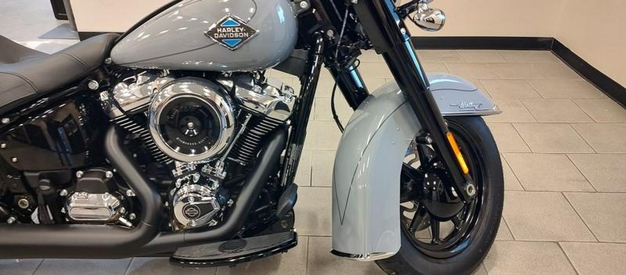 2026 Harley-Davidson® FLHC - Heritage Classic