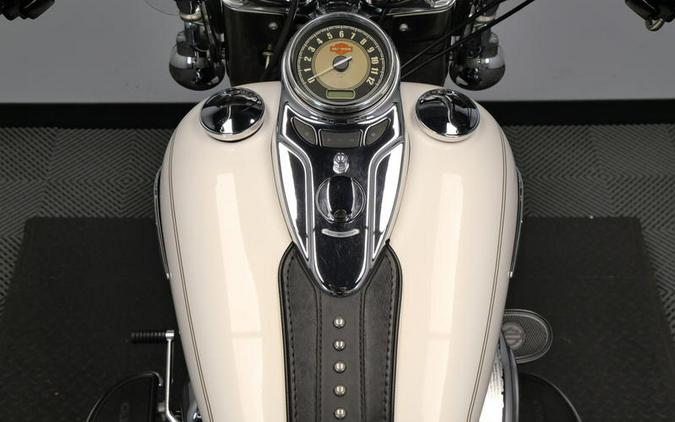 2014 Harley-Davidson® FLSTC - Heritage Softail® Classic