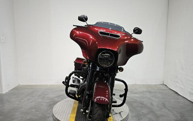 FLHXS 2018 Street Glide® Special