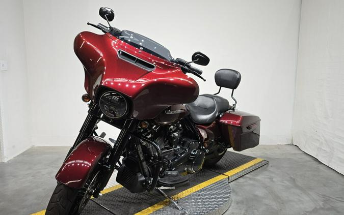 FLHXS 2018 Street Glide® Special