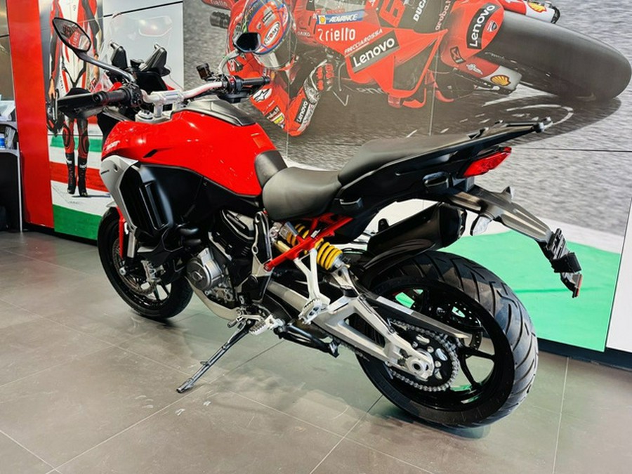 2022 Ducati Multistrada V4S Ducati Red / Alloy Wheels