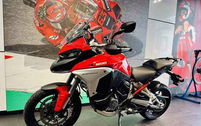 2022 Ducati Multistrada V4S Ducati Red / Alloy Wheels
