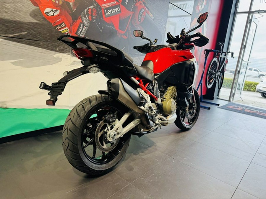 2022 Ducati Multistrada V4S Ducati Red / Alloy Wheels