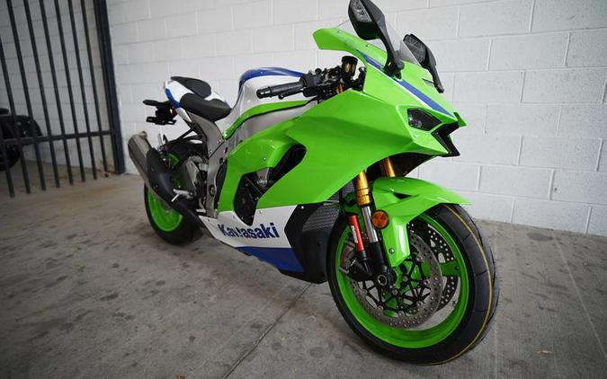 2024 Kawasaki Ninja® ZX™-10R 40th Anniversary Edition ABS