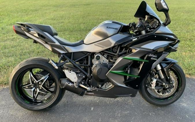 2019 Kawasaki Ninja H2 SX SE+ Review: Supercharged Travel