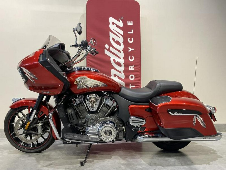 2020 Indian Motorcycle® Challenger Limited Ruby Metallic