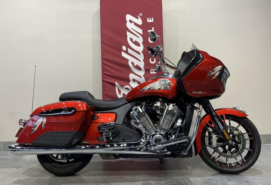 2020 Indian Motorcycle® Challenger Limited Ruby Metallic