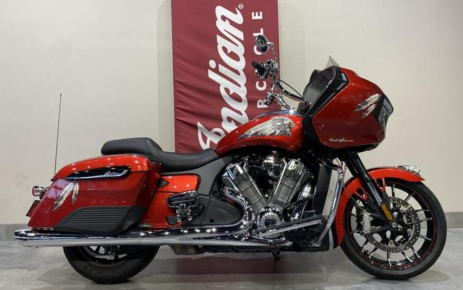 2020 Indian Motorcycle® Challenger Limited Ruby Metallic