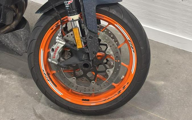 2022 KTM 890 Duke R