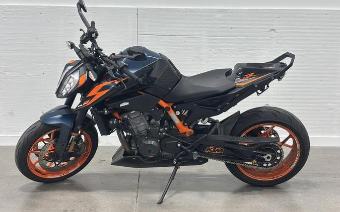 2022 KTM 890 Duke R