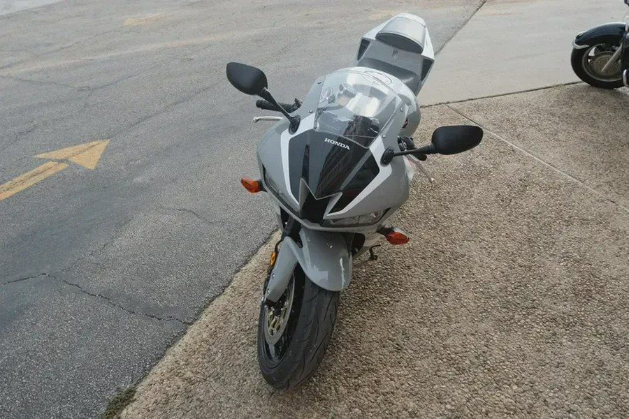 2026 HONDA CBR600RR