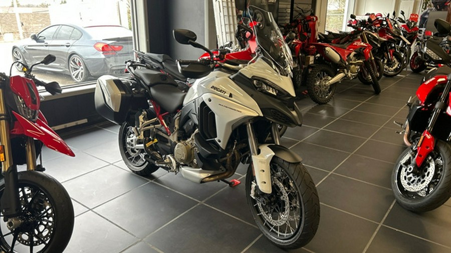 2026 Ducati Multistrada V4 S Travel & Radar